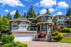 7353 Union Street Burnaby, BC V5A 1J1