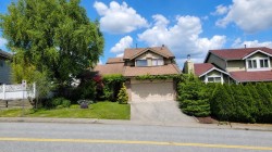 2961 Walton Avenue Coquitlam, BC V3B 6N1
