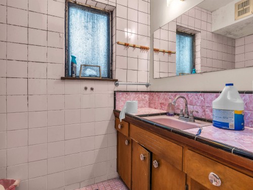 409 63Rd Avenue E, Vancouver, BC 