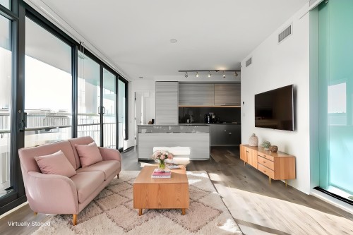 303-4488 Juneau Street , Burnaby, BC V5C 0M4 2