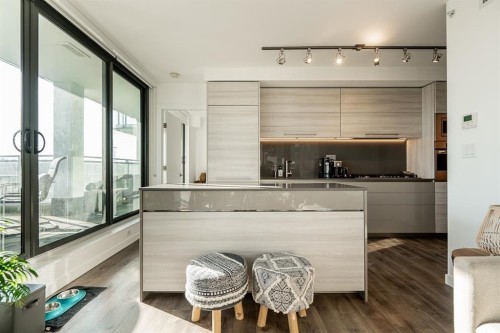 303-4488 Juneau Street , Burnaby, BC V5C 0M4 4