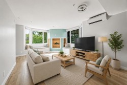 122 Lakewood Drive  Vancouver, BC V5L 4L3