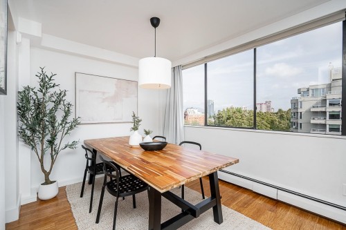 902-1616 13 Avenue W Vancouver, BC V6J 2G6