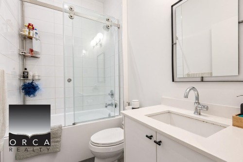 1784 Charles Street, Vancouver, BC 