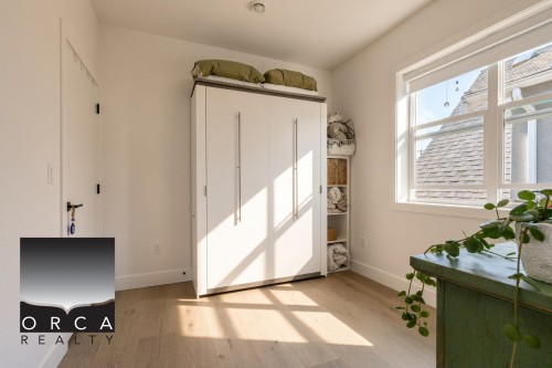 1784 Charles Street, Vancouver, BC 
