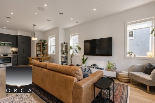 1784 Charles Street, Vancouver, BC 
