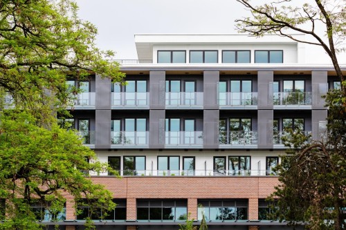 422-133 49th Avenue W Vancouver, BC V5Z 2S3