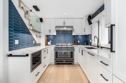 3918 Carolina Street Vancouver, BC V5V 1X8