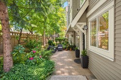 1071 Lynn Valley Road North Vancouver, BC V7J 1Z6