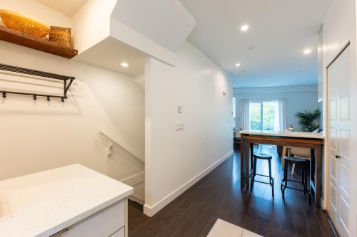 2118 Eton Street, Vancouver, BC 