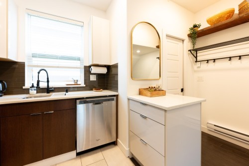 2118 Eton Street, Vancouver, BC 
