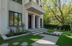 1500 Nanton Avenue Vancouver, BC V6J 2X2