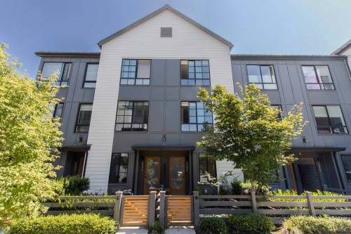 1329 Halyard Place  Squamish, BC V8B 2A1
