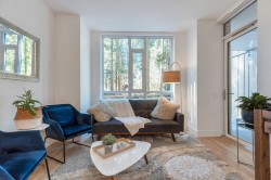 109-2325 Emery Court North Vancouver, BC V7J 0E8
