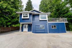 1221 Rochester Avenue Coquitlam, BC V3K 2X3