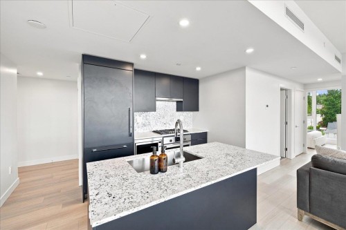 1009-901 Lougheed Highway, Coquitlam, BC 