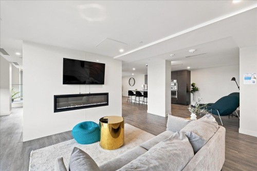 1009-901 Lougheed Highway, Coquitlam, BC 