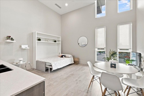 1009-901 Lougheed Highway, Coquitlam, BC 