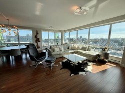 1702-159 2nd Avenue WVancouver, BC V5Y 0L8