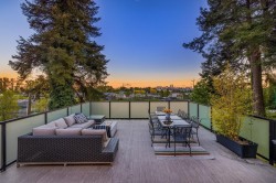 1152 17th Street WNorth Vancouver, BC V7P 1W2