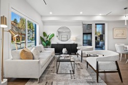 3206 Highland Boulevard  North Vancouver, BC V7R 2V9