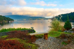 433 Senator Place Bowen Island, BC V0N 1G1
