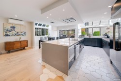 2022 Chesterfield Avenue North Vancouver, BC V7M 2P6
