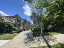 211-214 Eleventh Street New Westminster, BC V3M 4C9