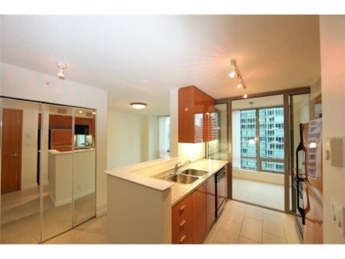 2105-1288 Georgia Street W, Vancouver, BC V6E 4R3 2