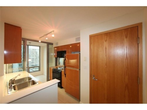 2105-1288 Georgia Street W, Vancouver, BC V6E 4R3 4