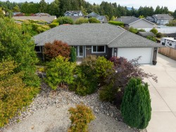 4784 Tamarack Place Sechelt, BC V7Z 0E8
