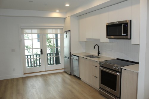 202-1306 Laval Square , Coquitlam, BC V3K 0H4 3