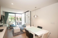 202-89 Nelson Street Vancouver, BC V6Z 3G7