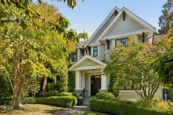 5562 Crown Street Vancouver, BC V6N 2B5
