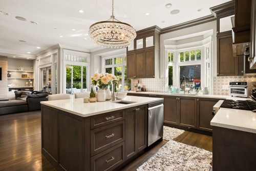 5562 Crown Street, Vancouver, BC 