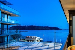 402-1355 Bellevue Avenue West Vancouver, BC V7T 0B4