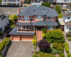 2248 Sicamous Avenue  Coquitlam, BC V3K 6R9