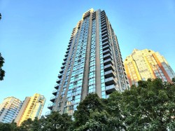 702-928 Richards Street Vancouver, BC V6B 3C1