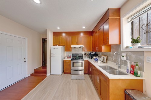 2537 27Th Avenue E, Vancouver, BC 