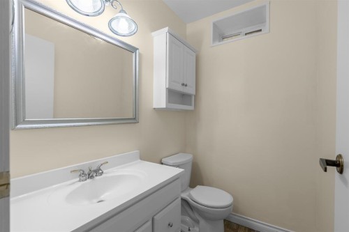 646 Windsor Road E, North Vancouver, BC 