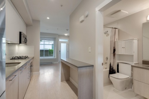 13-5152 Canada Way, Burnaby, BC 