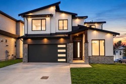 10545 Mcveety Street Maple Ridge, BC V2W 0K3