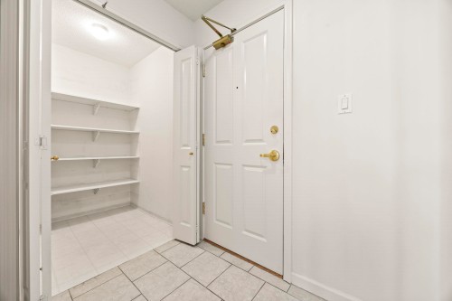 401-4425 Halifax Street , Burnaby, BC V5C 6P2 5