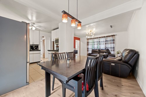 300 Tenth Avenue , New Westminster, BC V5G 4L7 5