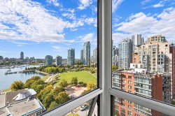 17D-139 Drake Street Vancouver, BC V6Z 2T8