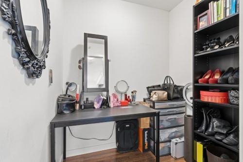 319-4818 Eldorado Mews, Vancouver, BC 