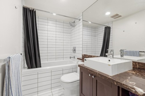 319-4818 Eldorado Mews, Vancouver, BC 
