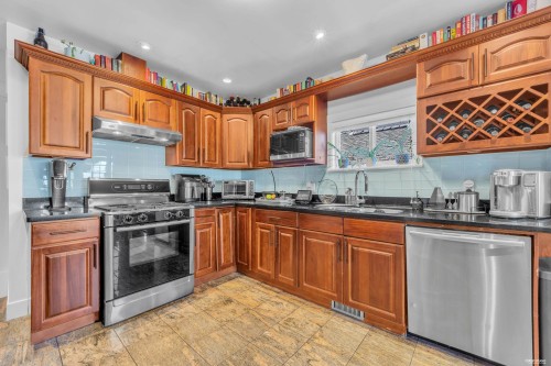 2317 Graveley Street, Vancouver, BC 