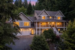 12194 269 Street Maple Ridge, BC V2W 1N8