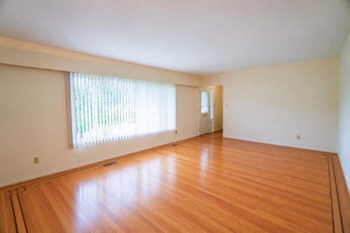 7895 Elliott Street , Vancouver, BC V5S 2P1 4